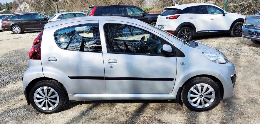 Peugeot 107 cena 18950 przebieg: 167000, rok produkcji 2014 z Trzebiatów małe 407